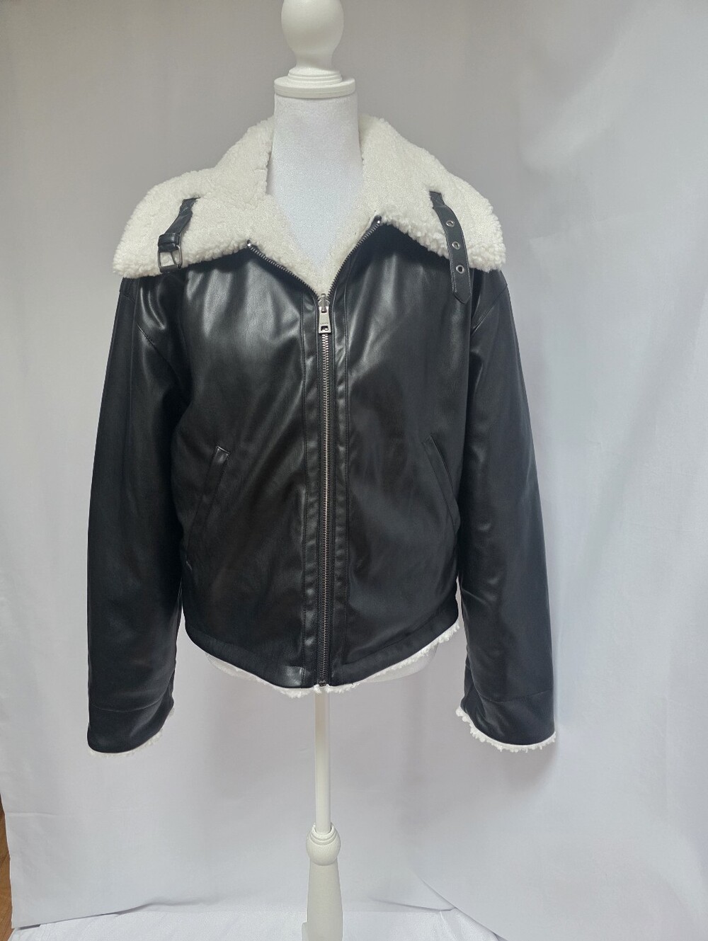 Levi's Reversible Sherpa Faux Leather Jacket Small Black Cream 2-in-1